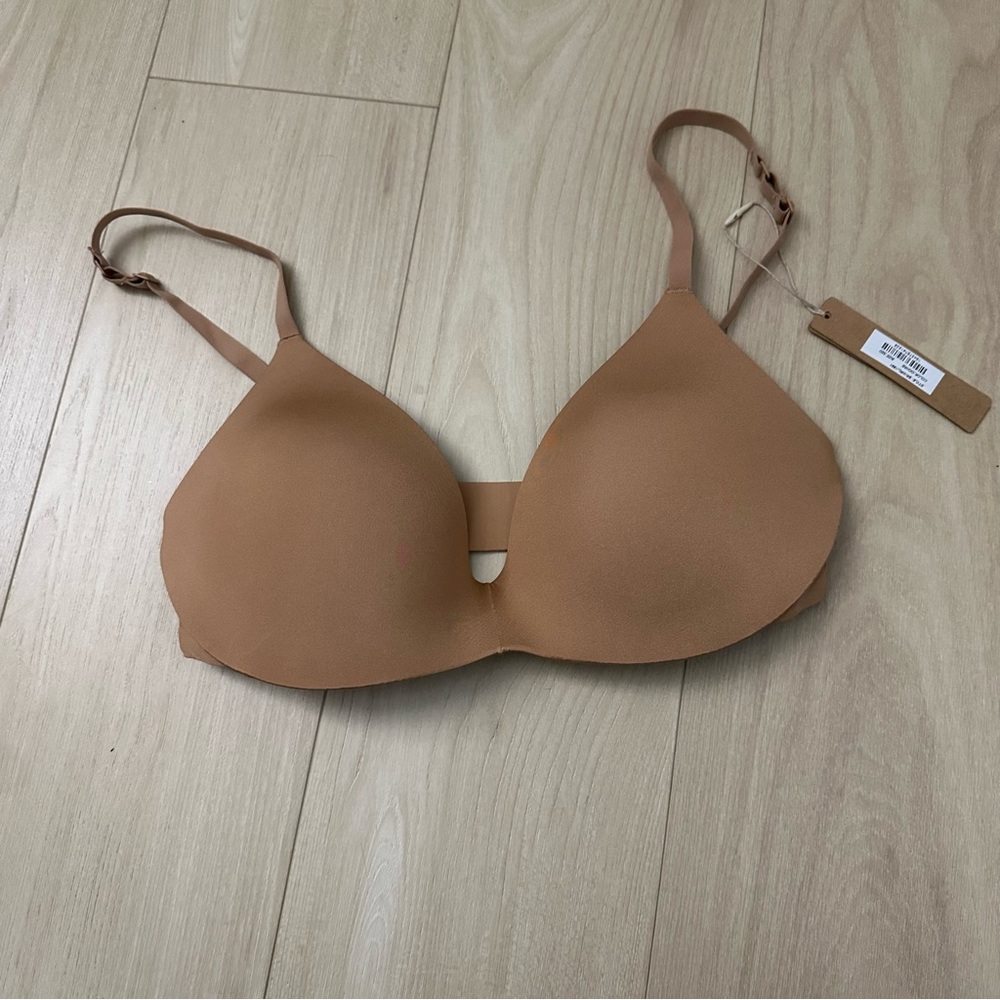 Skims Wireless Push Up Bra